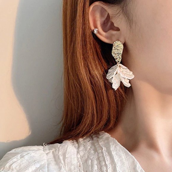 White Shell Flower Petal Drop Earrings - Picture 9 of 9